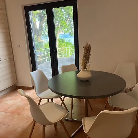 Golden Oasis Holiday home