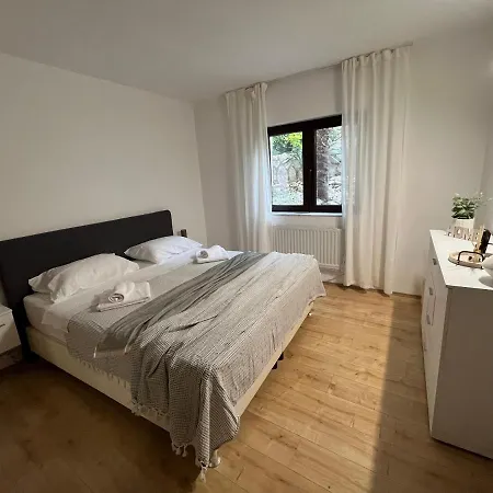 Golden Oasis Ferienhaus *