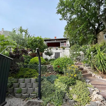 Golden Oasis Holiday home
