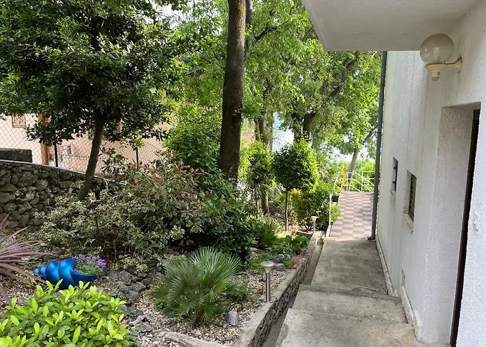 Holiday home Golden Oasis *